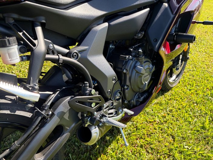 2025 YAMAHA YZF-R7LA Black