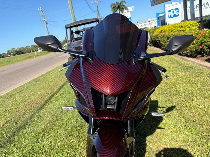 2025 YAMAHA YZF-R7LA Black