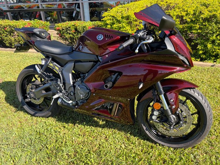 2025 YAMAHA YZF-R7LA Black