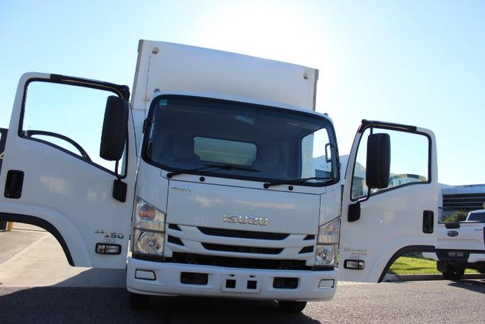 2018 Isuzu N Series NNR 55/45-150 WHITE