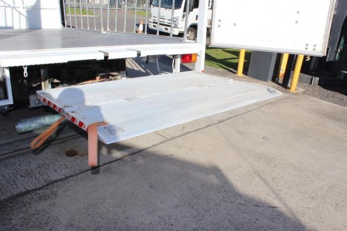 2018 Isuzu N Series NNR 55/45-150 WHITE