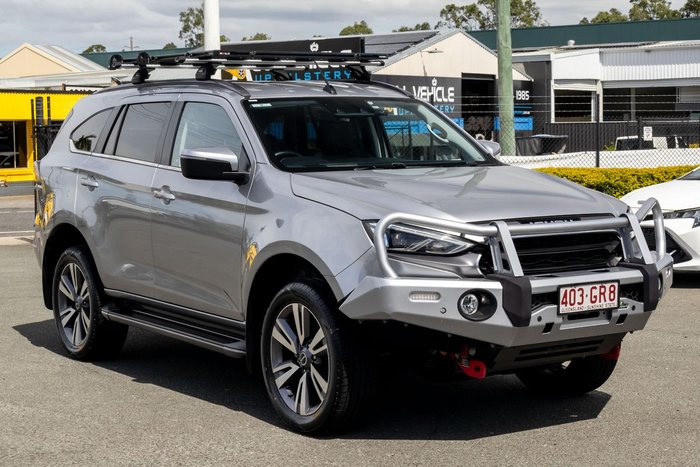2022 Isuzu MU-X LS-T