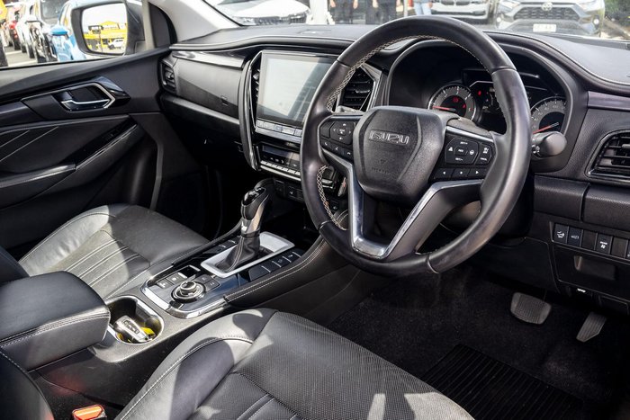 2022 Isuzu MU-X LS-T