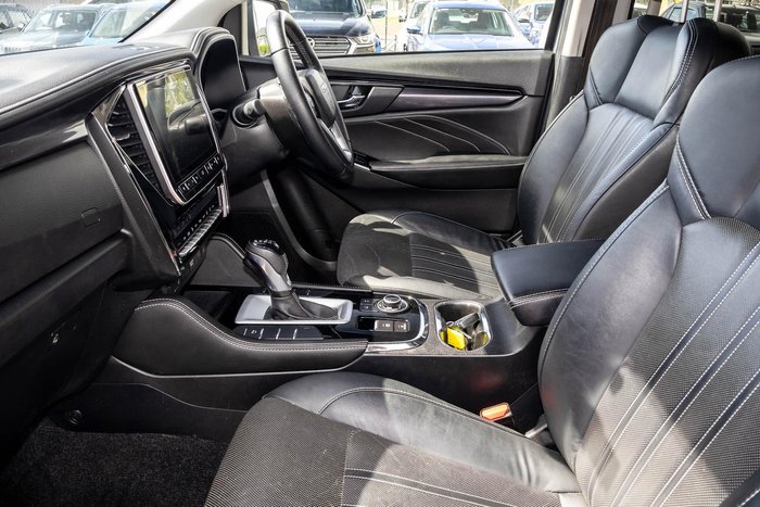 2022 Isuzu MU-X LS-T