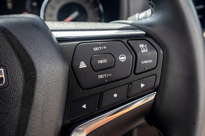 2022 Isuzu MU-X LS-T