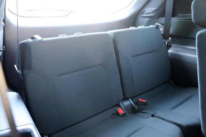 2025 Mitsubishi Outlander ES