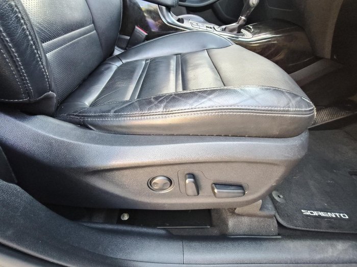 2017 Kia Sorento SLi