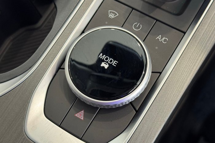 2025 Jaecoo J7 SHS Track