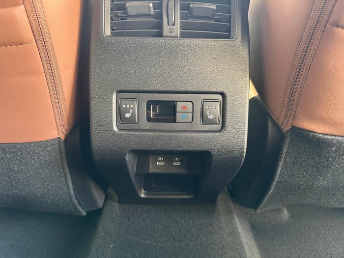 2025 Mitsubishi Outlander Exceed Tourer