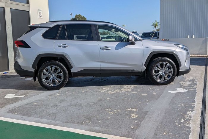 2024 Toyota RAV4 GXL