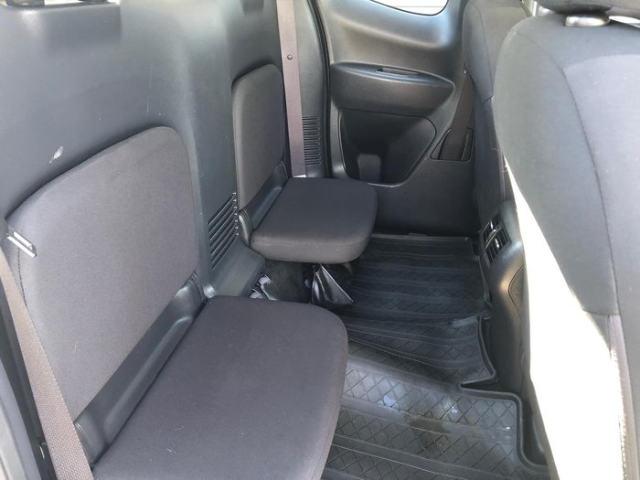 2021 Nissan Navara SL D23 MY21 4x2 Solid White