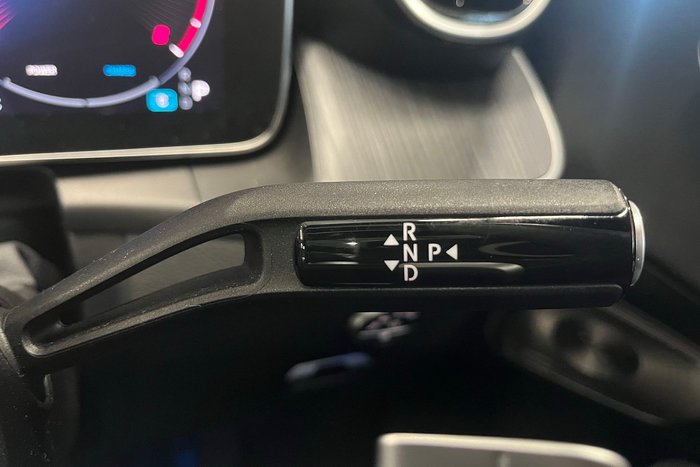 2024 Mercedes-Benz GLC-Class GLC300