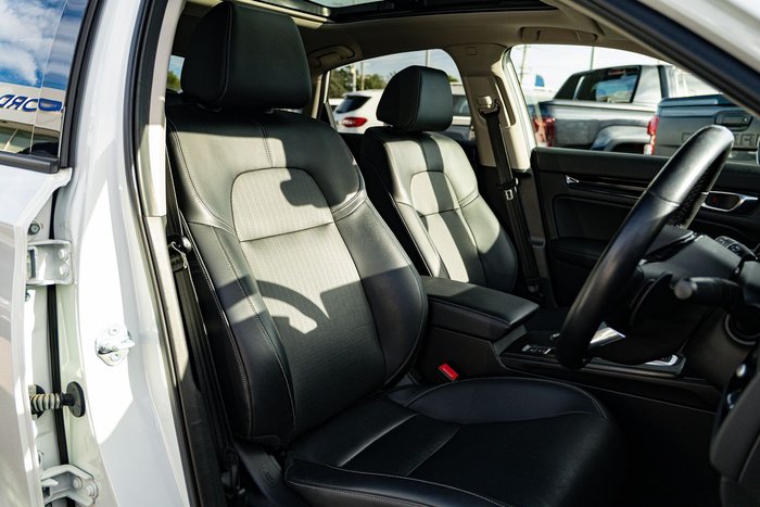 2022 Honda Civic e:HEV LX