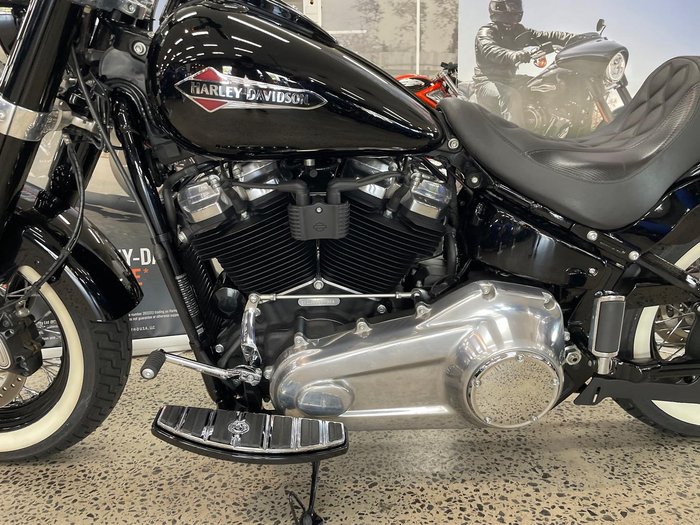 2019 Harley-Davidson Slim 107 (FLSL) Softail Black