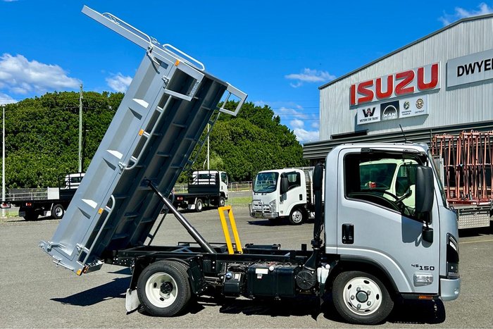2025 Isuzu N Series NLR 45-150 DT D25