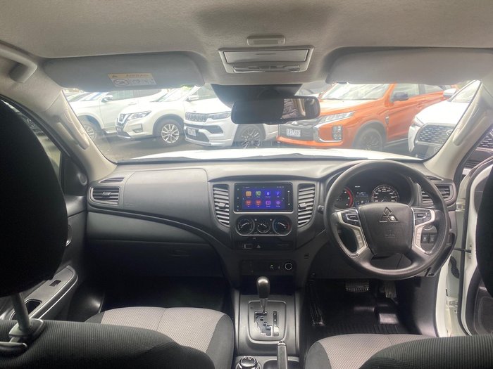 2022 Mitsubishi Triton GLX