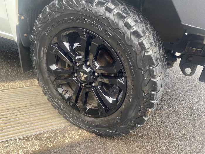 2022 Mitsubishi Triton GLX