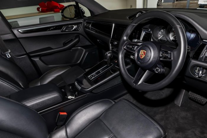 2023 Porsche Macan S