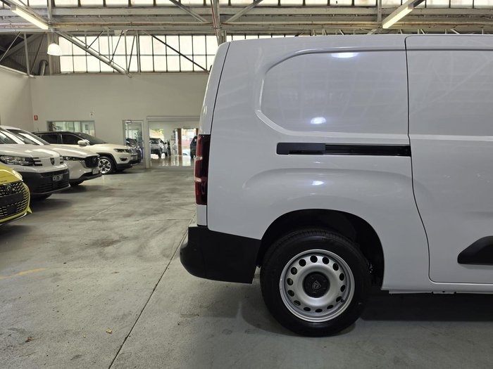 2026 Peugeot Partner Pro