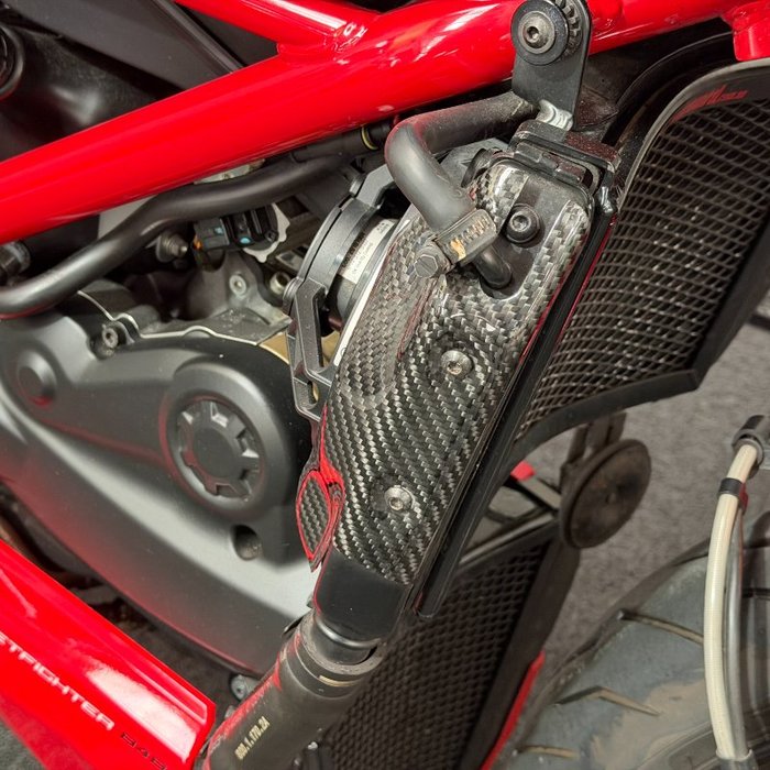 2013 DUCATI STREETFIGHTER 848 Red