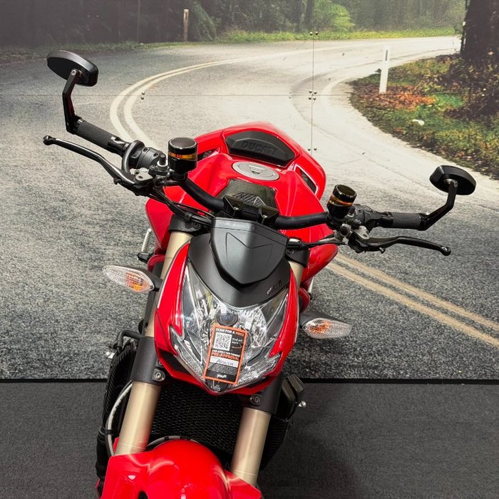 2013 DUCATI STREETFIGHTER 848 Red