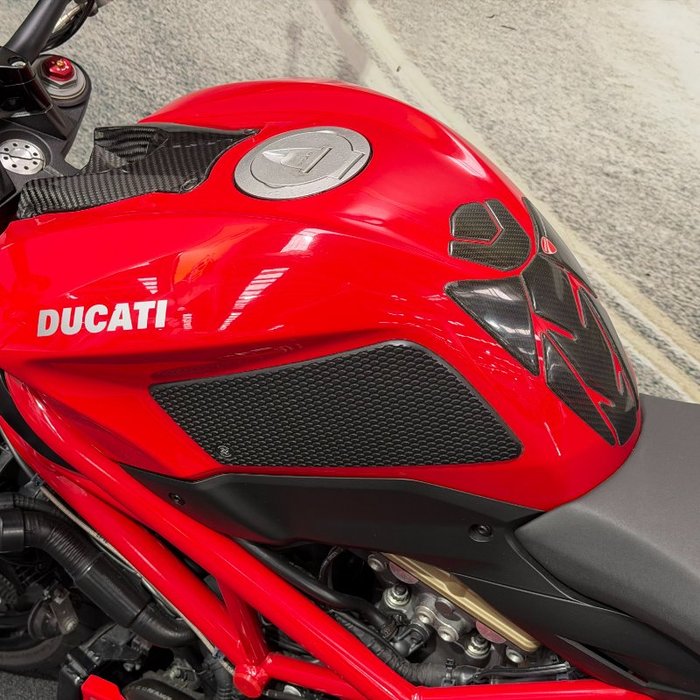 2013 DUCATI STREETFIGHTER 848 Red