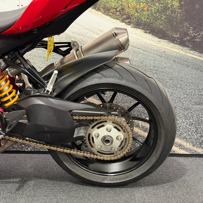 2013 DUCATI STREETFIGHTER 848 Red