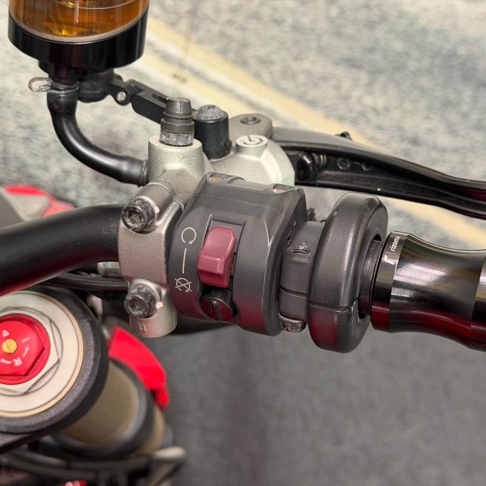 2013 DUCATI STREETFIGHTER 848 Red