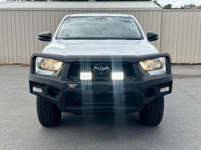 2022 Toyota Hilux SR