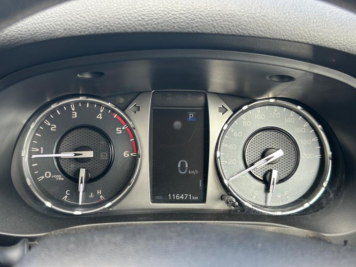 2022 Toyota Hilux SR