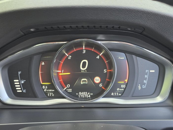 2017 Volvo V60 D4 Luxury