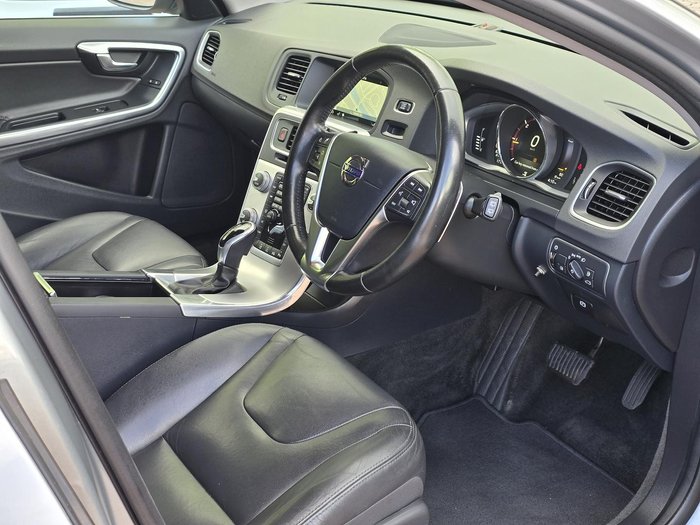 2017 Volvo V60 D4 Luxury