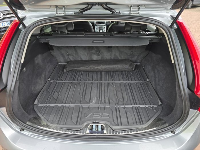 2017 Volvo V60 D4 Luxury MY17 Silver