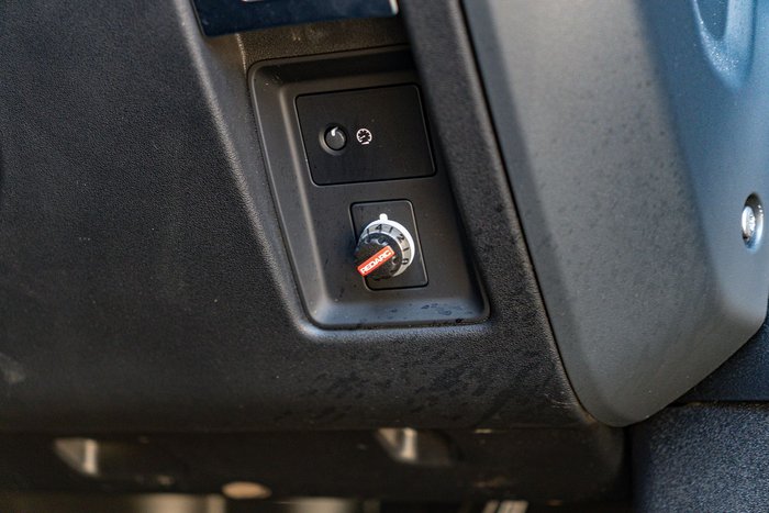 2022 Land Rover Defender 110 D300 X