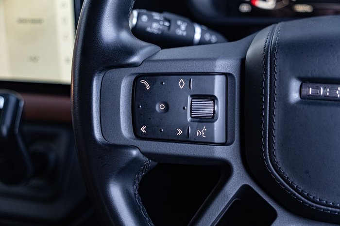 2022 Land Rover Defender 110 D300 X