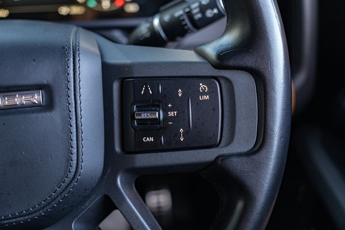 2022 Land Rover Defender 110 D300 X