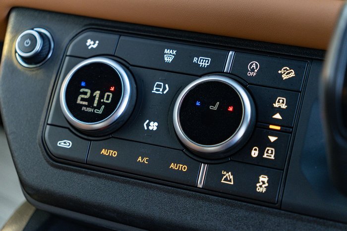 2022 Land Rover Defender 110 D300 X