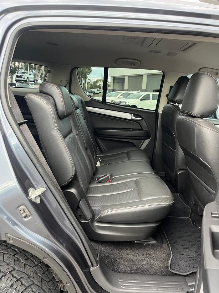 2016 Isuzu MU-X LS-T