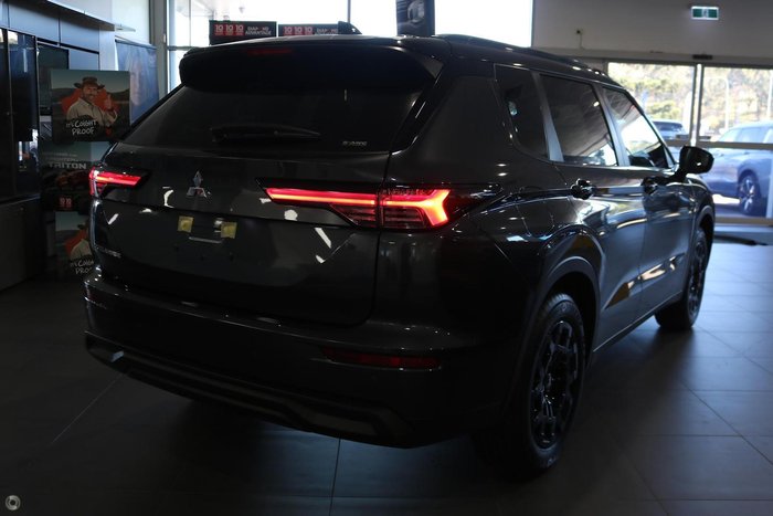 2026 Mitsubishi Outlander LS