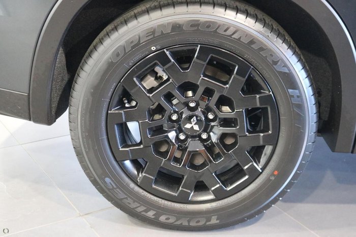 2026 Mitsubishi Outlander LS