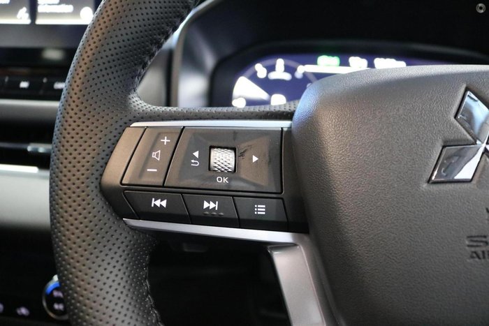 2026 Mitsubishi Outlander LS