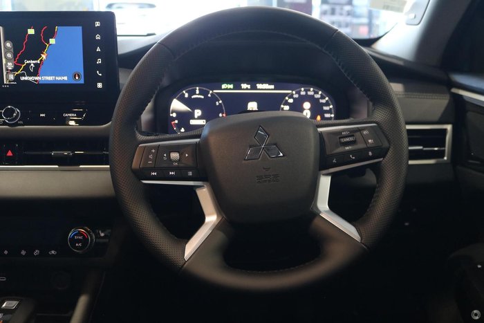 2026 Mitsubishi Outlander LS