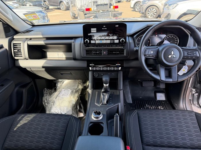 2026 Mitsubishi Triton GLX+