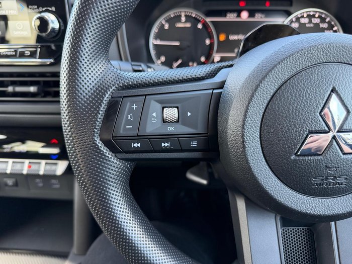 2026 Mitsubishi Triton GLX+