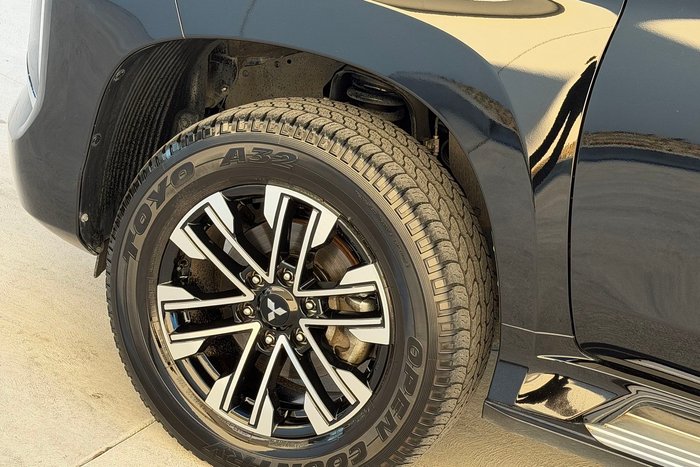 2022 Mitsubishi Pajero Sport GLS