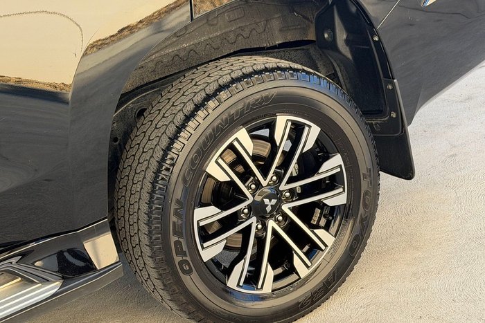 2022 Mitsubishi Pajero Sport GLS