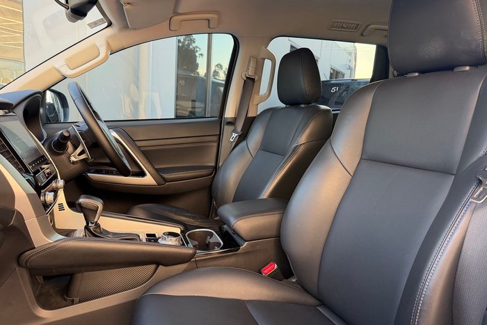 2022 Mitsubishi Pajero Sport GLS