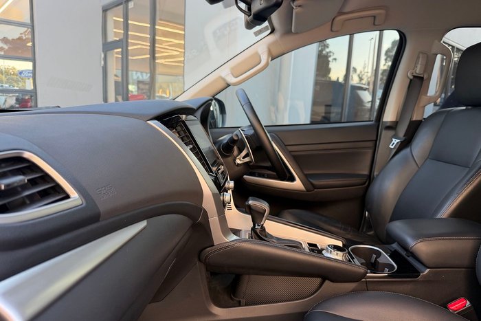 2022 Mitsubishi Pajero Sport GLS