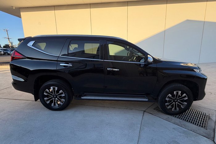 2022 Mitsubishi Pajero Sport GLS