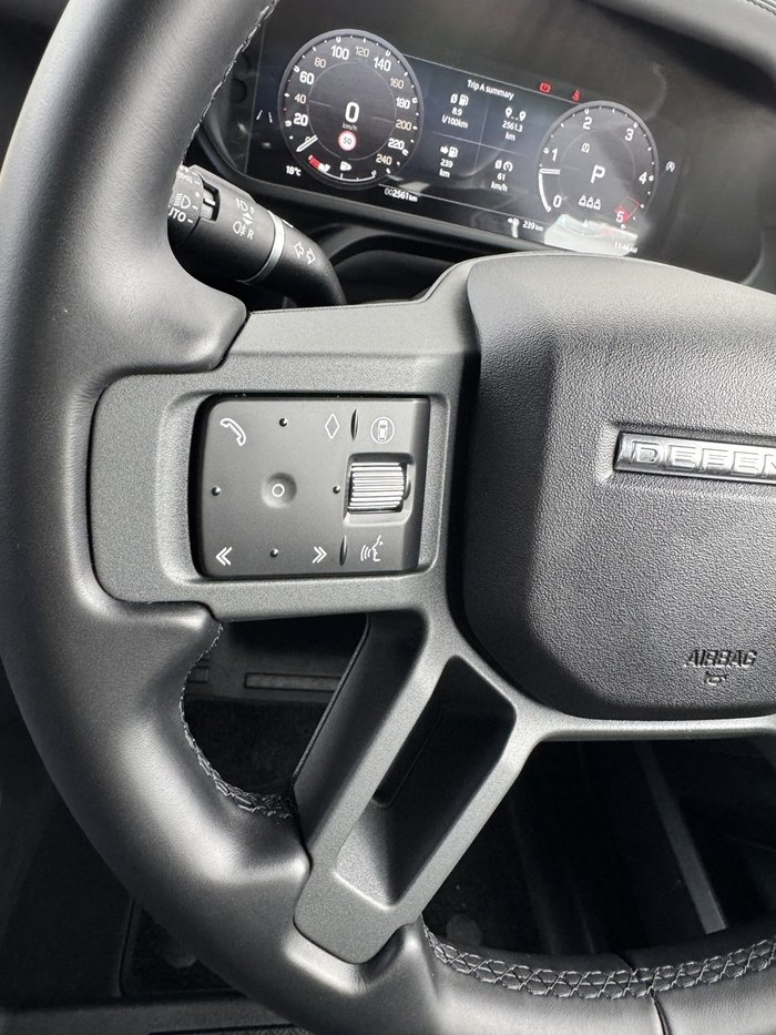 2025 Land Rover Defender 110 D350 X-Dynamic HSE